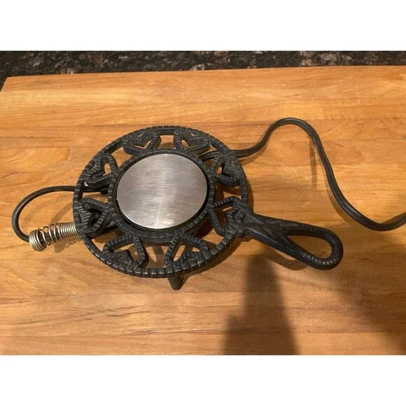 Williamsburg Cast Iron Electric Warmer trivet - Picture 3 of 6